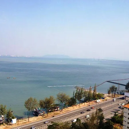 Penang Bukit Dumbar Homestay Apartment